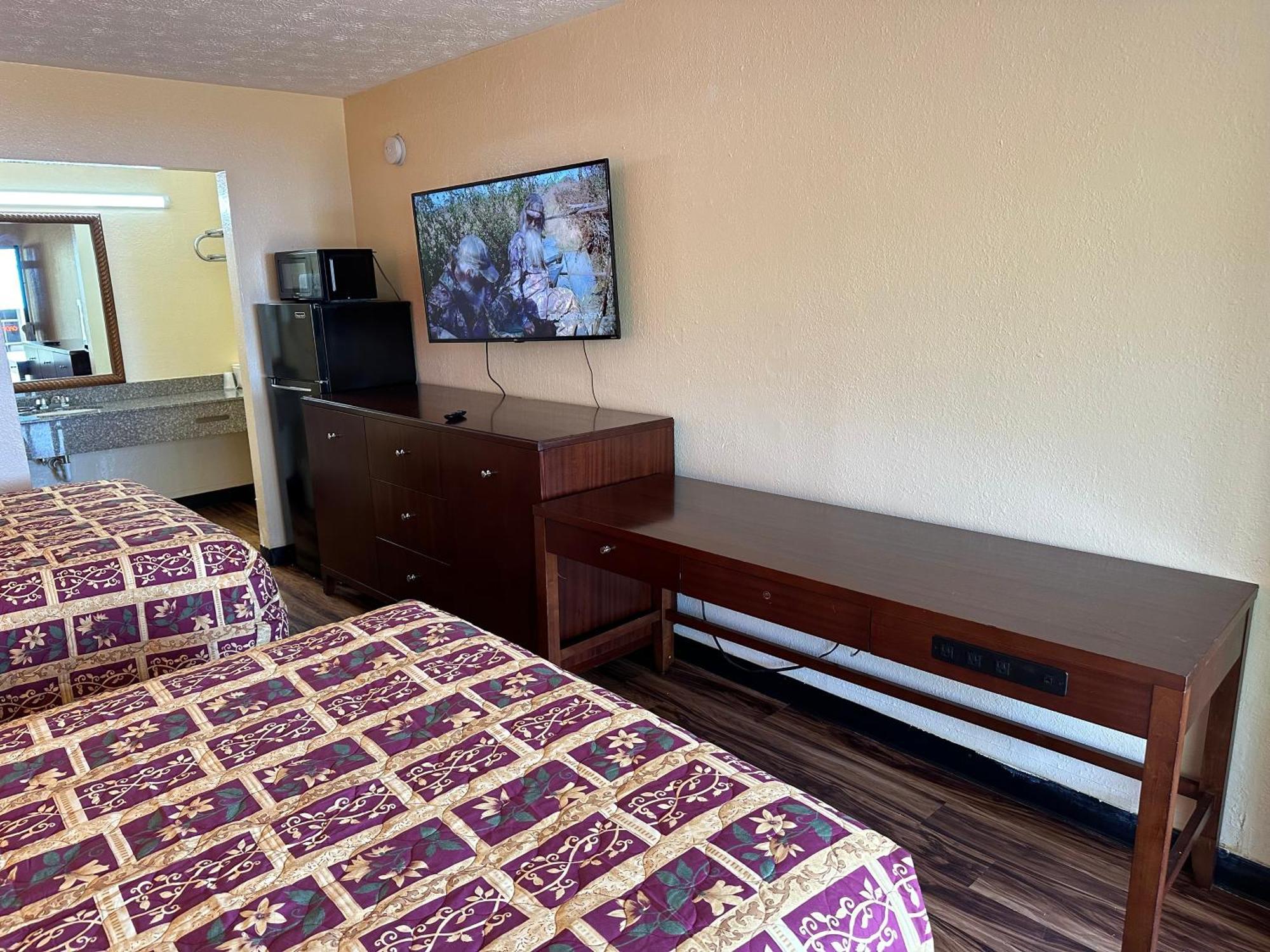 Country Hearth Inn & Suites Картерсвилл Экстерьер фото