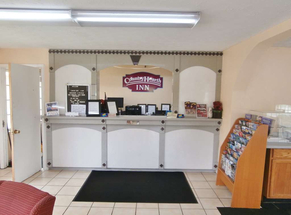 Country Hearth Inn & Suites Картерсвилл Интерьер фото