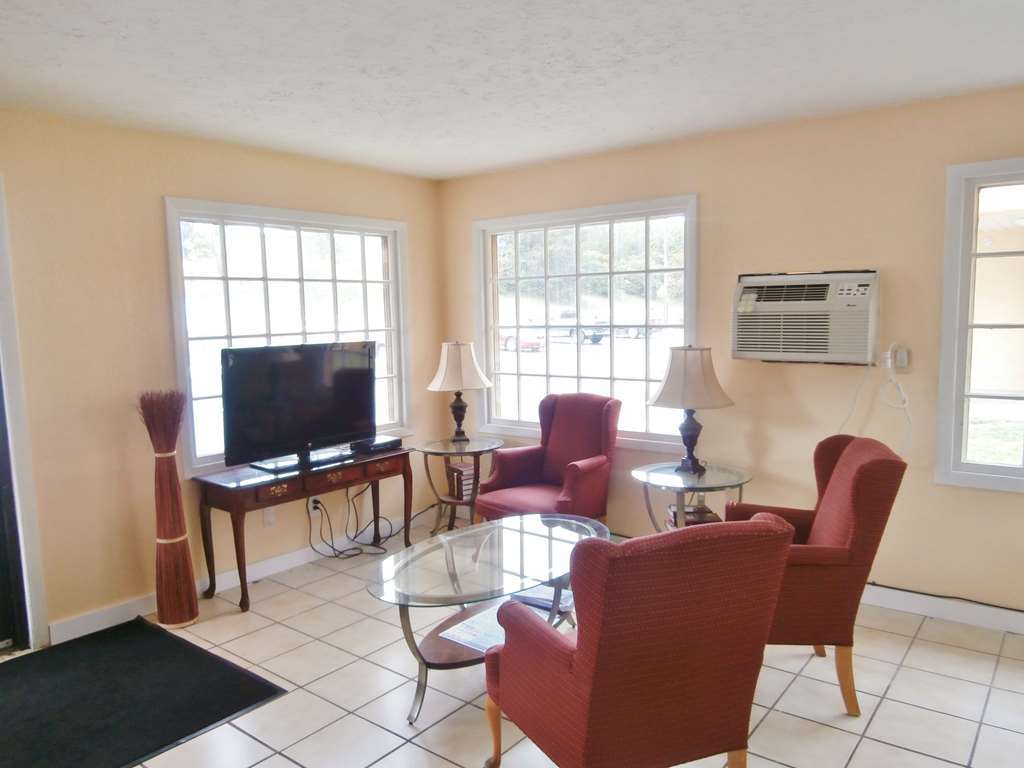 Country Hearth Inn & Suites Картерсвилл Интерьер фото