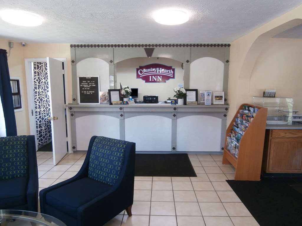 Country Hearth Inn & Suites Картерсвилл Интерьер фото