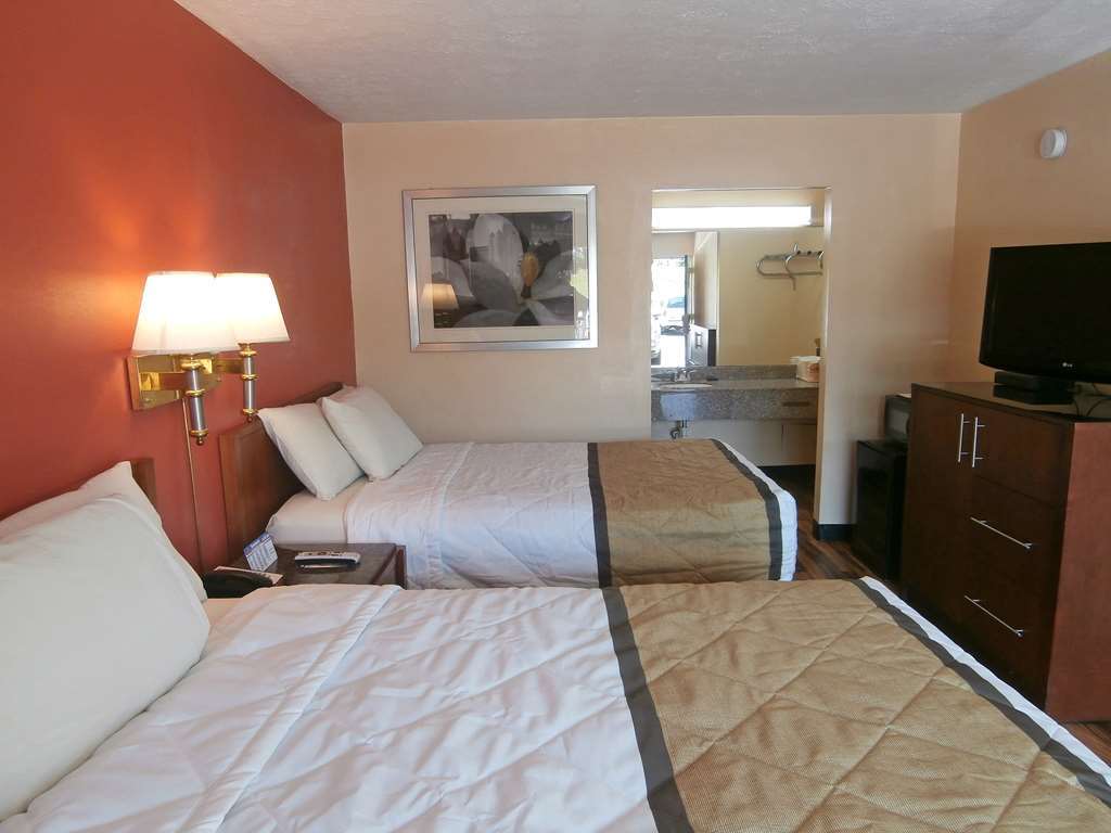 Country Hearth Inn & Suites Картерсвилл Номер фото